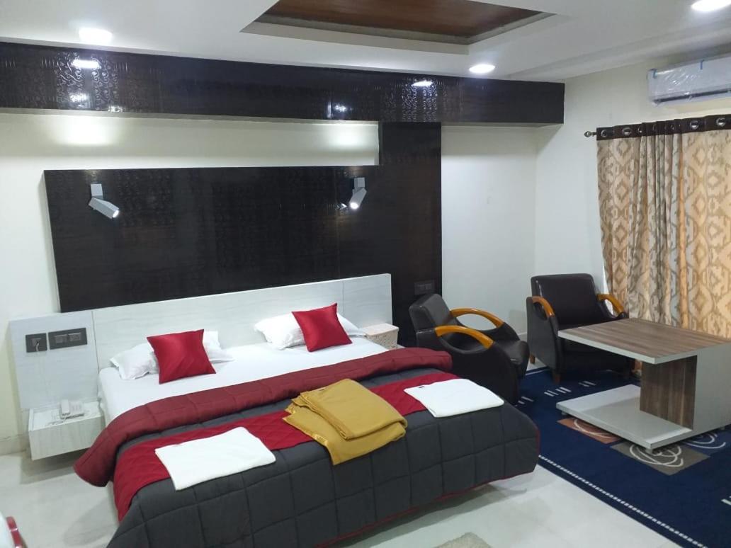 Grand Meridian Vinnamangalam Esterno foto