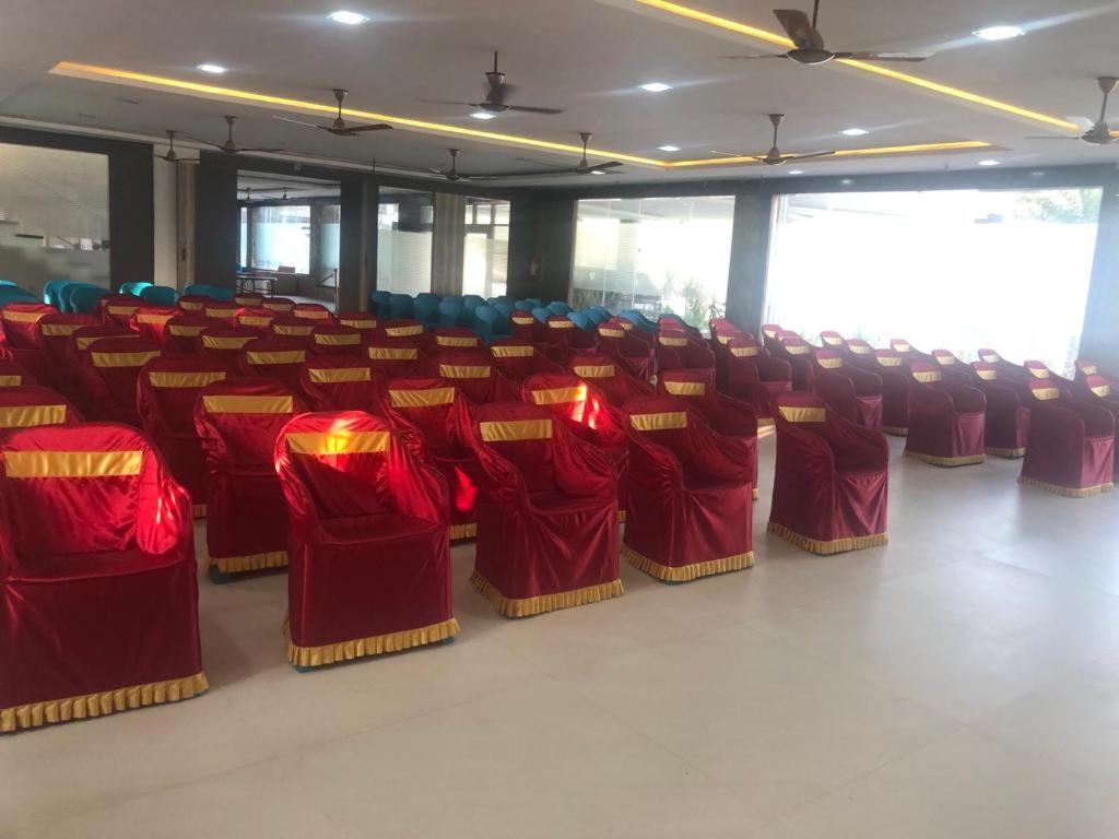 Grand Meridian Vinnamangalam Esterno foto