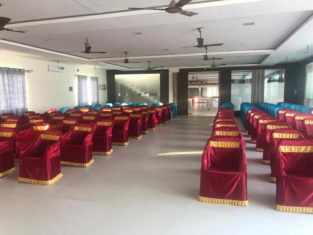 Grand Meridian Vinnamangalam Esterno foto