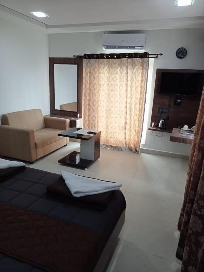 Grand Meridian Vinnamangalam Esterno foto