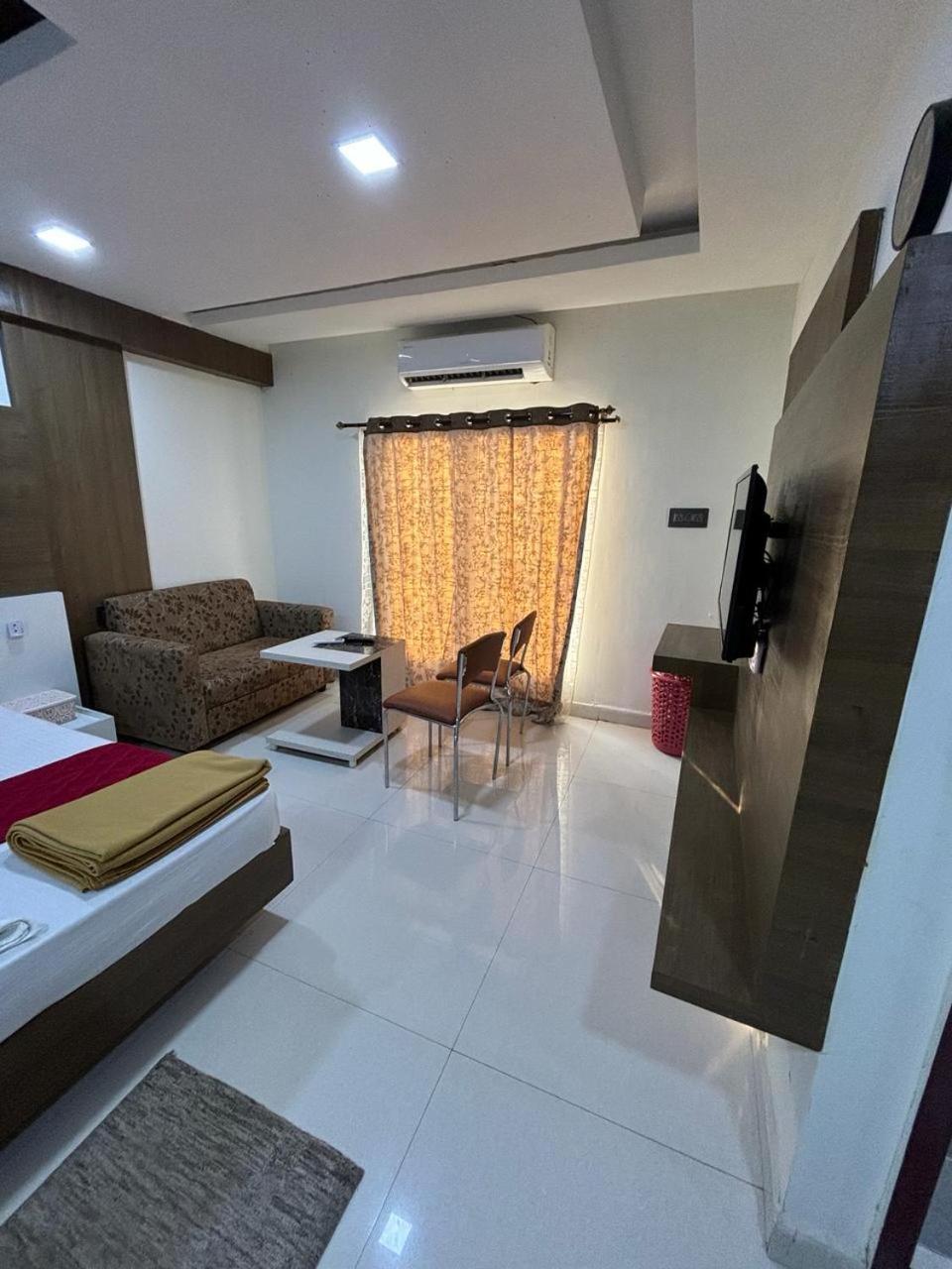 Grand Meridian Vinnamangalam Esterno foto